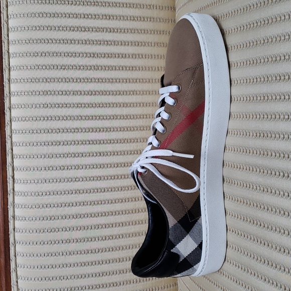 BURBERRY CHECK PLAID CANVAS SNEAKERS - Picture 2 of 7